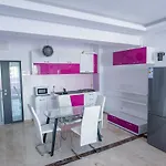 Sophia 2 *