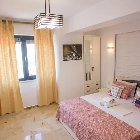 Sophia 2 Apartment
